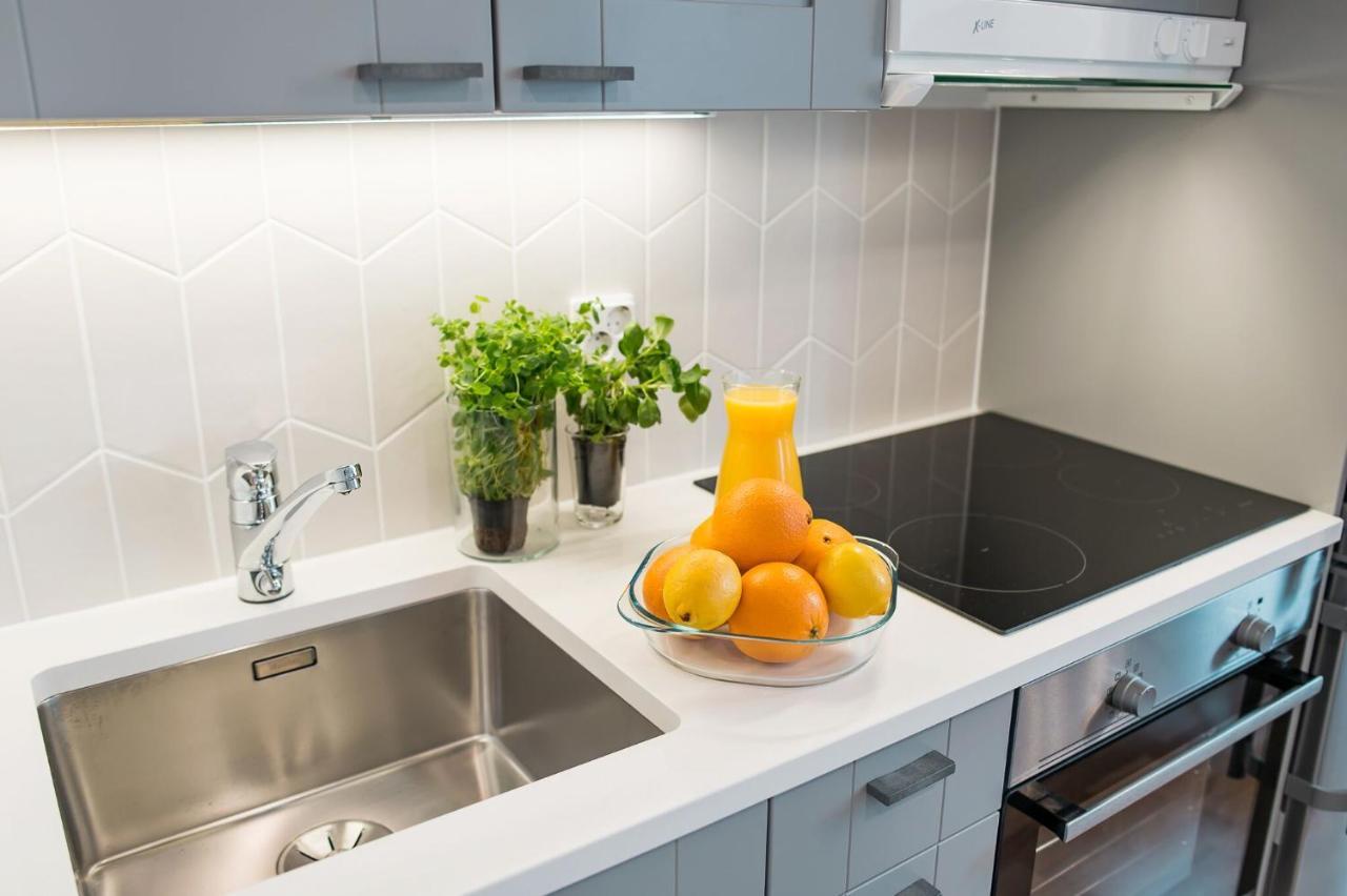Forenom Serviced Apartments Helsinki Toeoeloe Buitenkant foto
